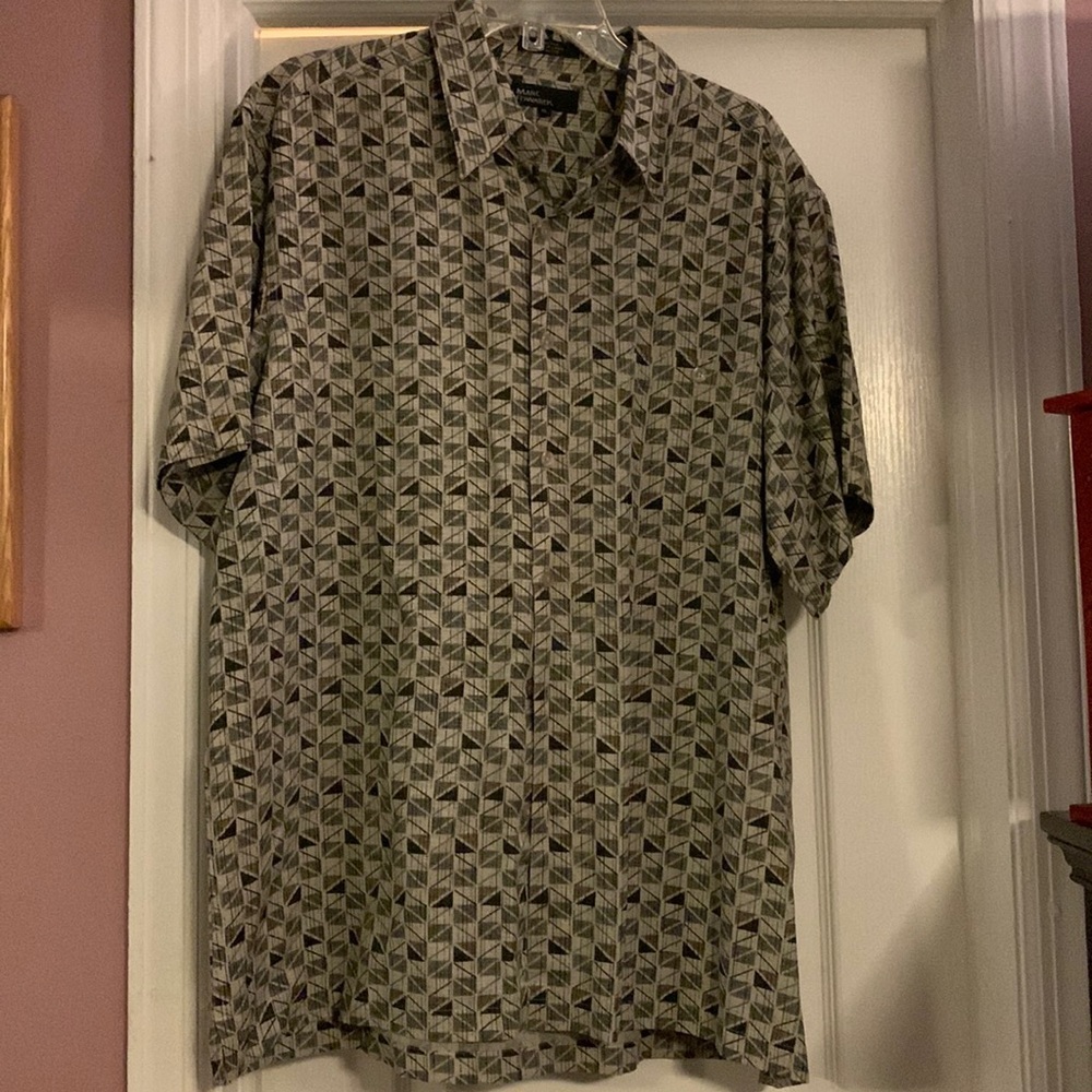 Mark Edwards. Mens Short Sleeve XL button down shirt